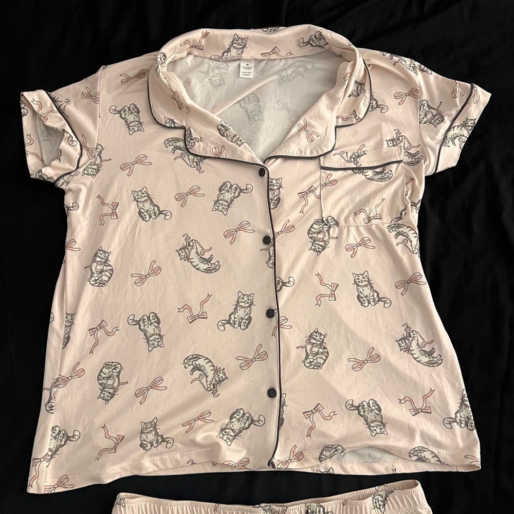 Cat Print Pajama Set XL - Picture 3 of 4